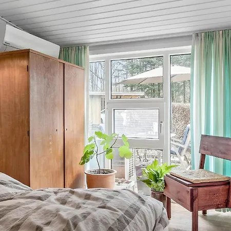 Hébergement de vacances 2 Bedroom Lovely In